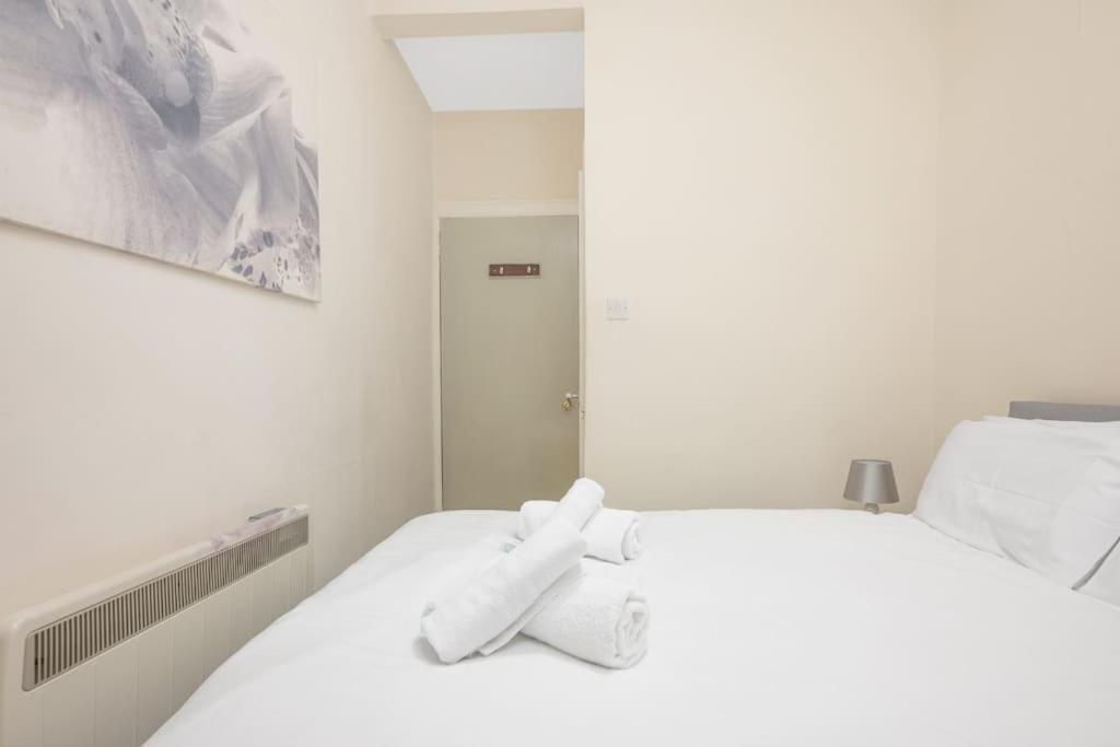 Two Bedroom Apartment-Central Edinburgh-Old Town-Licensed Exteriör bild