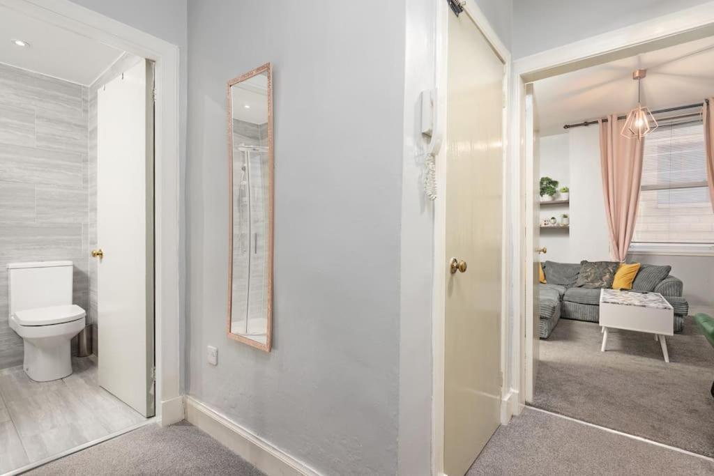 Two Bedroom Apartment-Central Edinburgh-Old Town-Licensed Exteriör bild